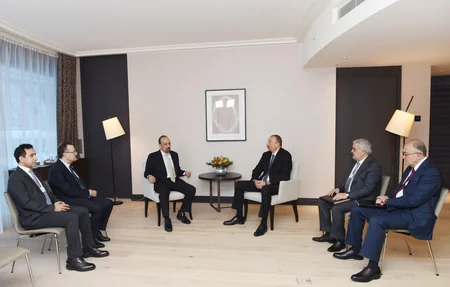 Prezident İlham Əliyev Səudiyyə Ərəbistanının energetika, sənaye və təbii sərvətlər naziri ilə görüşüb - YENİLƏNİB