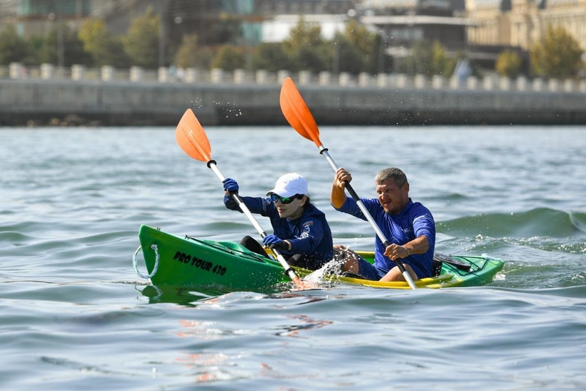 Dövlət qurumlarının əməkdaşları arasında avarçəkmə yarışı keçirilib