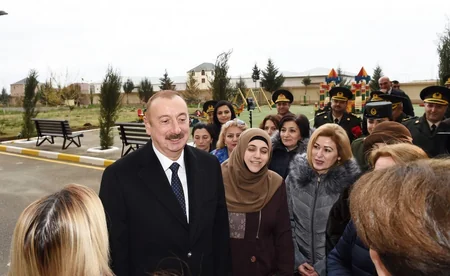 Prezident İlham Əliyev Sabunçu rayonunda hərbçilərə yeni mənzillərin verilməsi mərasimində iştirak edib - YENİLƏNİB