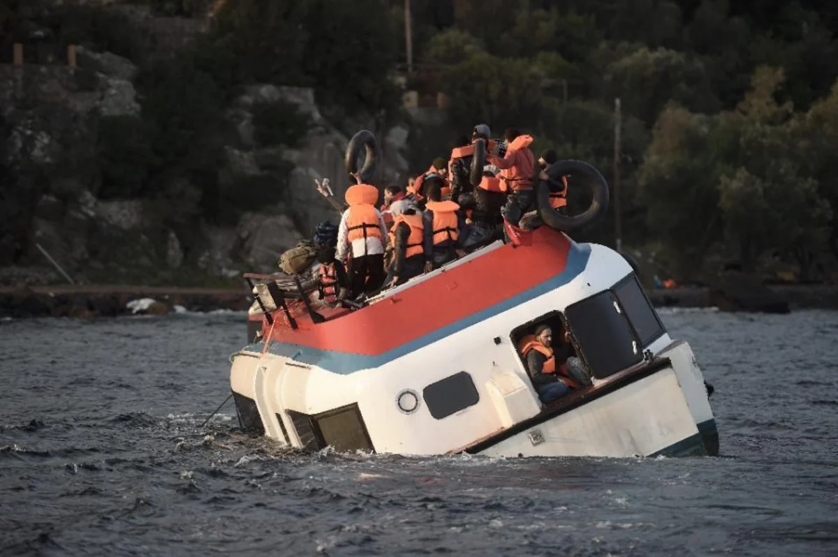 ​Aralıq dənizində miqrant gəmiləri batıb: 17 uşaq ölüb