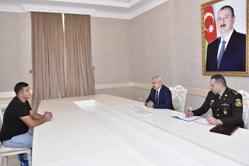 Arzu Rəhimov Abşeronda vətəndaşları qəbul edib