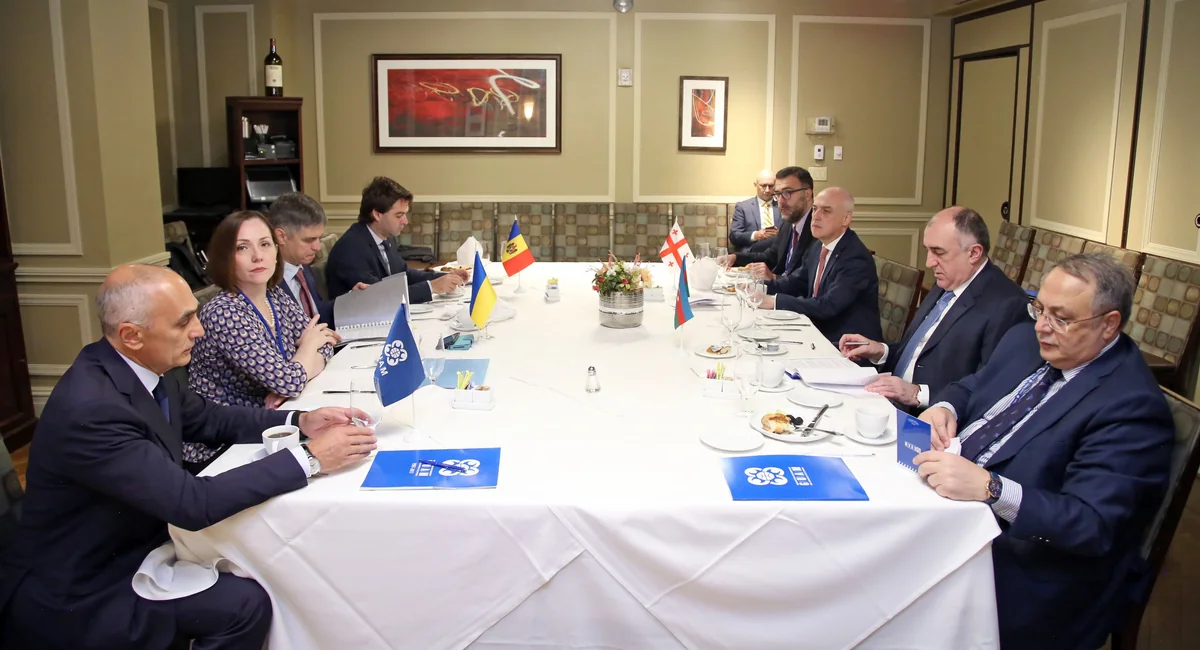 Elmar Məmmədyarov GUAM xarici işlər nazirlərinin iclasında iştirak edib