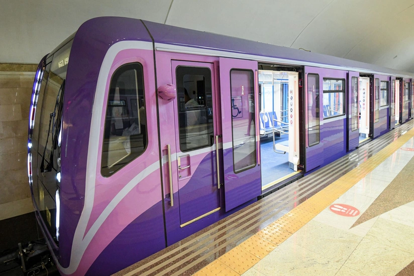 Bakıda turistlər metro deposuna gizli daxil olub, qatarlara ziyan vurublar