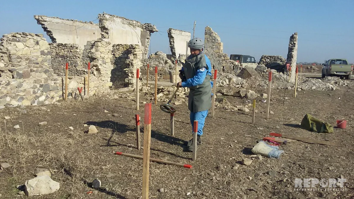 İşğaldan azad olunmuş Cocuq Mərcanlı minalardan təmizlənilir - FOTOREPORTAJ