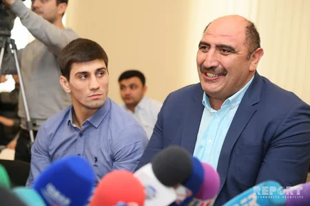 Gənclər və İdman Nazirliyində cüdoçu və güləşçilərlə görüş keçirilib