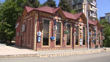 Avtomobilində pub” xidməti göstərən şəxs həbs edildi - VİDEO - YENİLƏNİB
