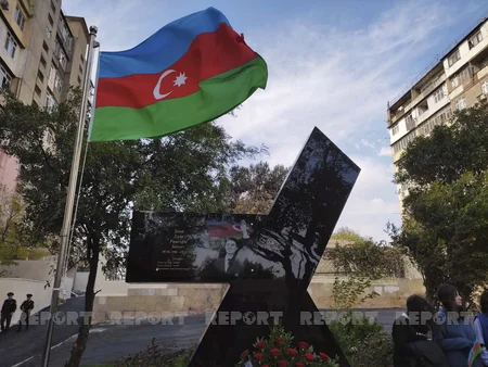 Bakıda şəhidin adına parkın və xatirə lövhəsinin açılışı olub