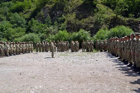 MN: Hərbi qulluqçularımızın mənəvi-psixoloji vəziyyəti yüksək səviyyədədir