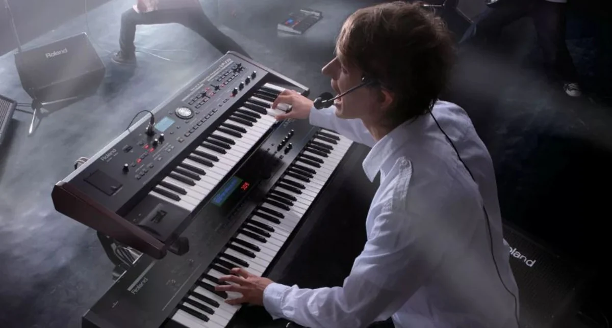 Bakı restoranlarından birində musiqiçilər arasında dava düşüb