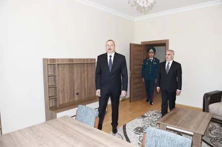 Prezident DSX-nin Naxçıvan şəhər Qaraçuq ərazi dairəsindəki sərhəd dəstəsində yaradılan şəraitlə tanış olub