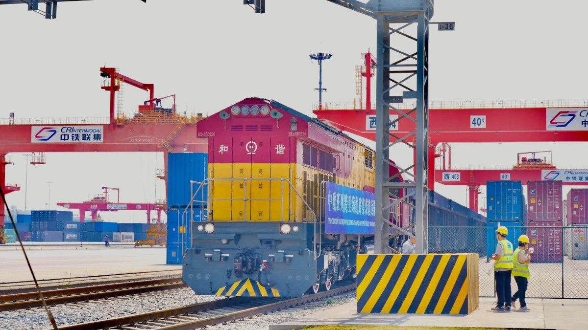 Siandan Orta Dəhlizlə 100 mininci konteyner göndərilib