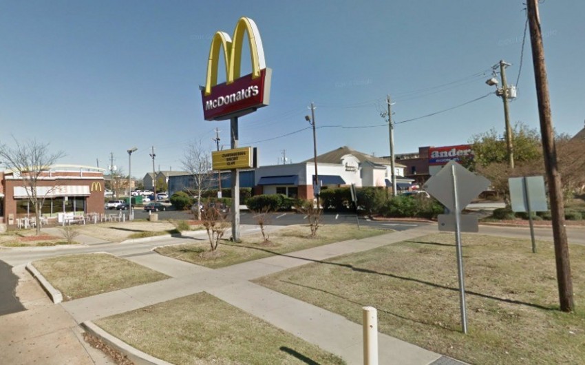 ABŞ-da naməlum şəxs McDonald'sda insanlara atəş açıb
