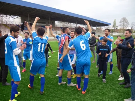 Azərbaycan Premyer Liqasına ilk vəsiqənin sahibi müəyyənləşib