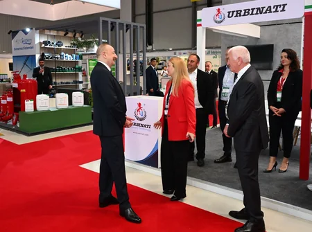Prezident İlham Əliyev “InterFood Azerbaijan” və “Caspian Agro” sərgiləri ilə tanış olub - YENİLƏNİB