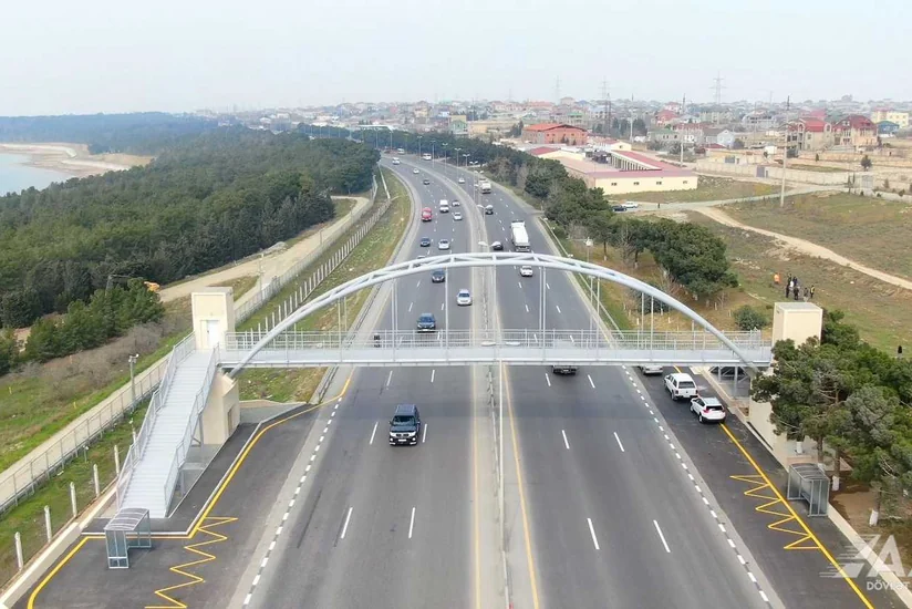 Azərbaycanda daha iki yerüstü piyada keçidi istifadəyə verilib