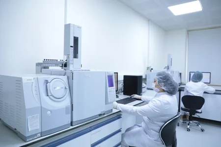 AQTA laboratoriyaların qapılarını vətəndaşların üzünə açdı