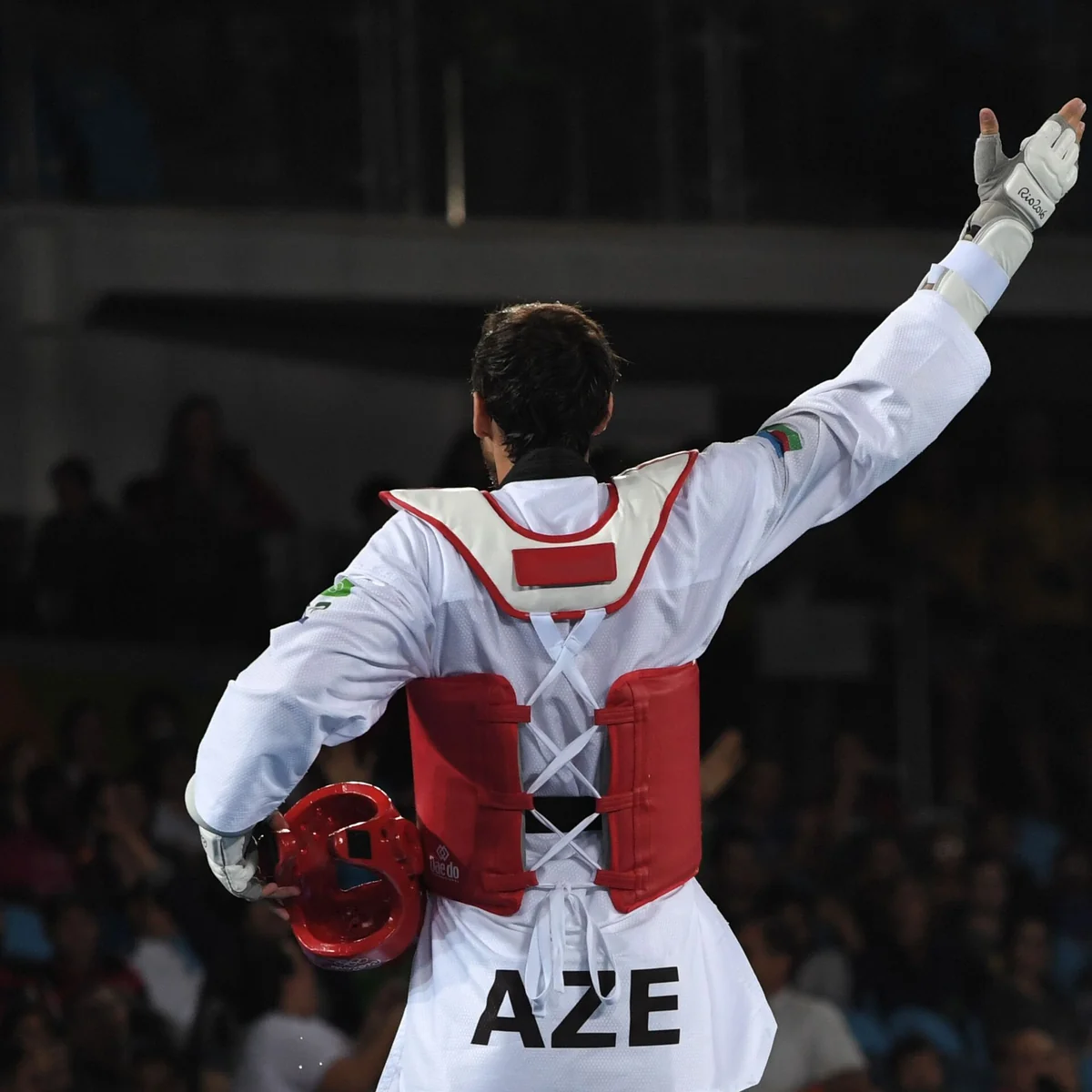 Dünya çempionatı: Süleymanov uduzub, daha iki taekvondoçu mübarizəyə başlayır