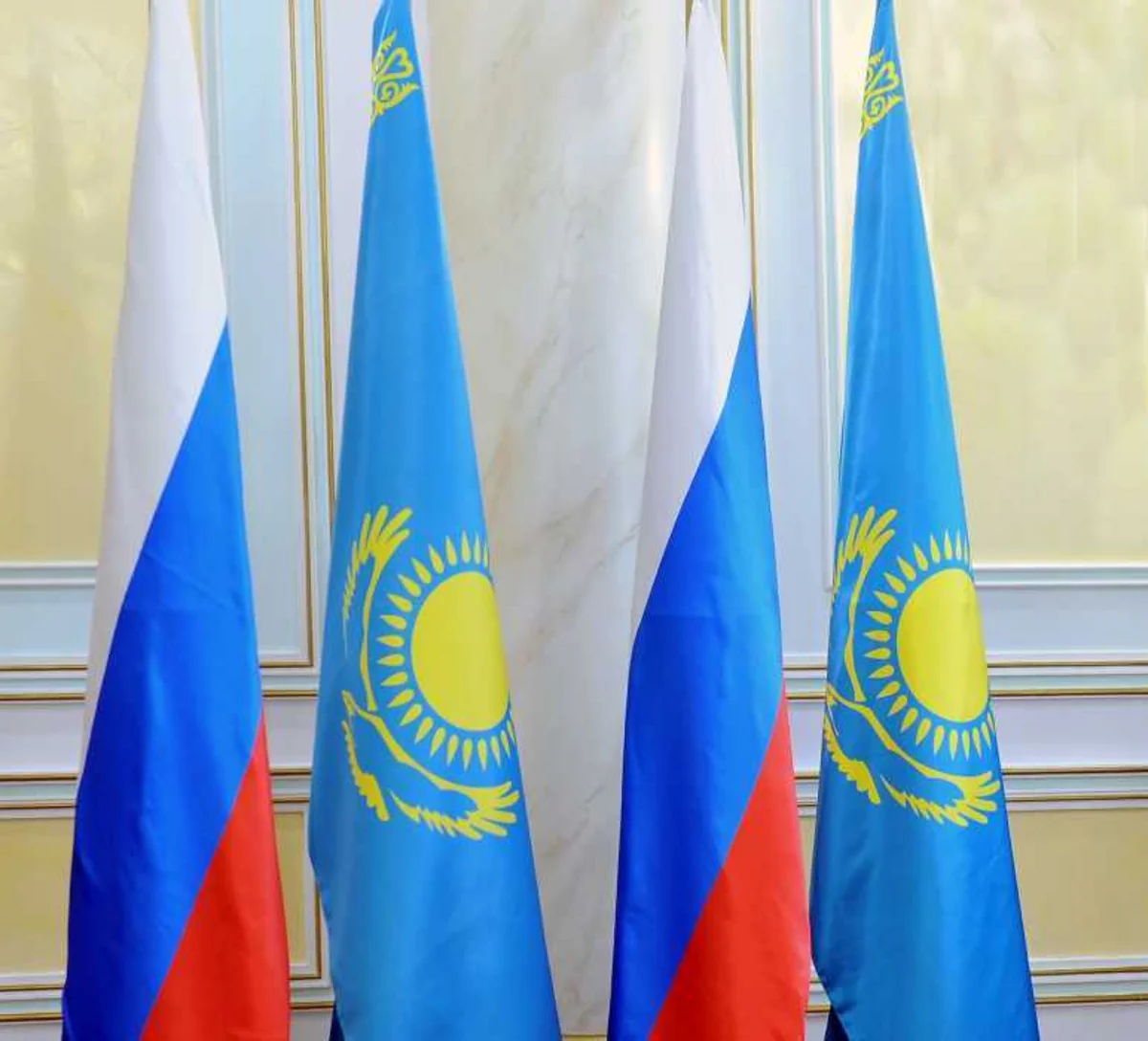 Новый президент Казахстана завтра совершит свой первый зарубежный визит