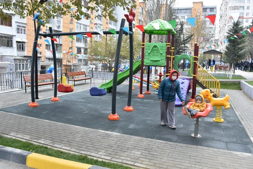 İDEA təşkilatı yeni həyəti sakinlərin istifadəsinə verdi