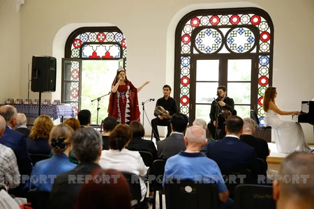 Tbilisidə Nizami Gəncəviyə həsr olunan tədbir keçirilib, tanınmış gürcü xadimlər təltif edilib
