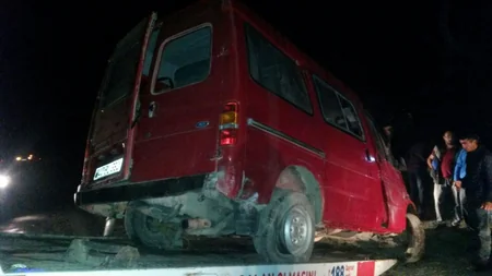 Qubada toydan qayıdan mikroavtobus qəzaya düşüb, 4 nəfər yaralanıb - FOTO