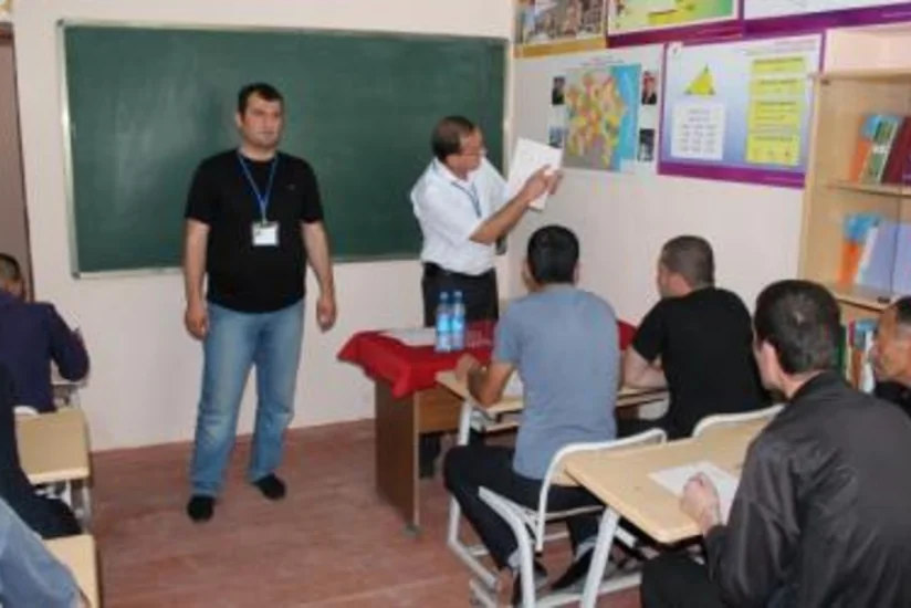 Cəzaçəkmə müəssisələrində buraxılış imtahanları keçirilib
