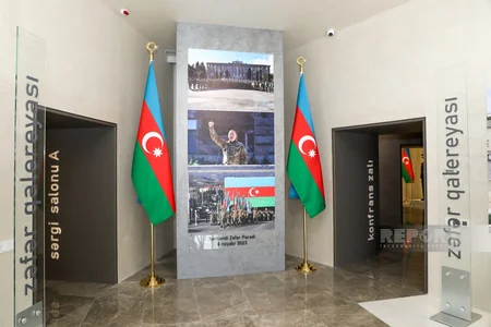 Dövlət Bayrağı Meydanındakı yenilənmiş Bayraq Muzeyi təqdim edilib