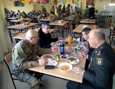 Bu gün bütün hərbi hissələrdə “Açıq qapı” günü keçirilib