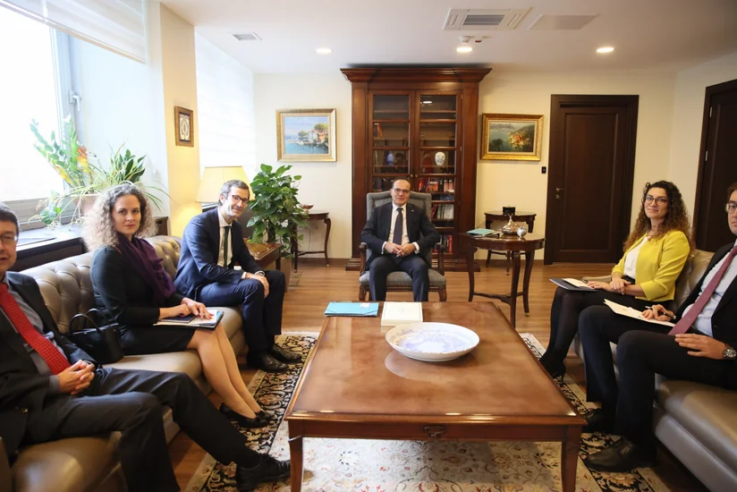 Türkiyənin Aİ ilə iş üzrə sədri Almaniya XİN-in rəsmisi ilə Ankara – Brüssel əlaqələrini müzakirə edib