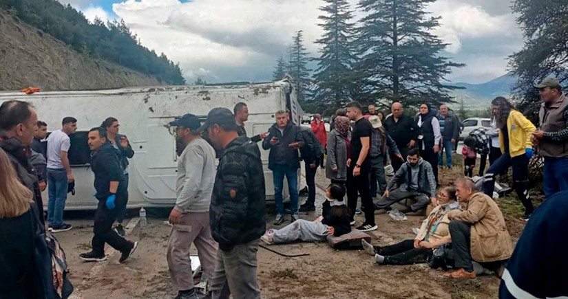 Serious traffic accident in Türkiye leaves 15 injured