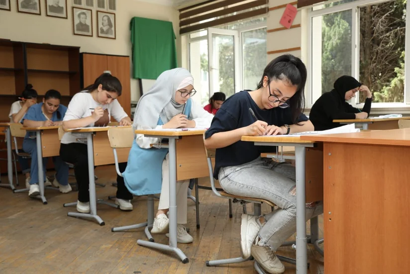 DİM builki buraxılış imtahanlarından 683 şagirdi azad edib - SİYAHI