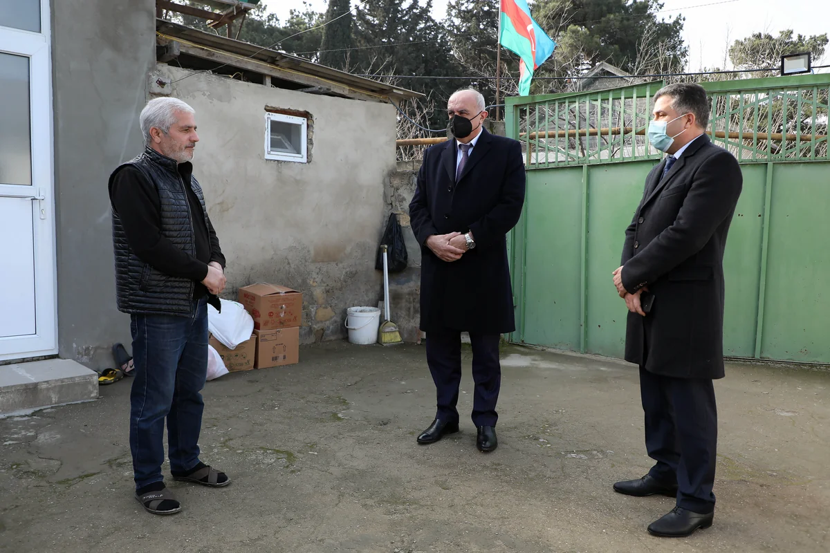 “Azəriqaz”ın baş direktoru şəhid ailələrinə baş çəkib