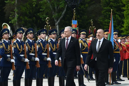 Official welcoming ceremony for Lithuanian President held in Baku