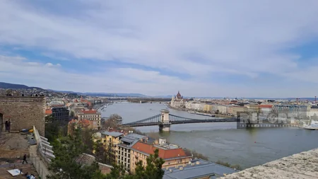 Budapeştdə göylərə yüksələn Azadlıq heykəli: Gellert təpəsində Cabbarlının “Sevil”inin izləri - REPORTAJ