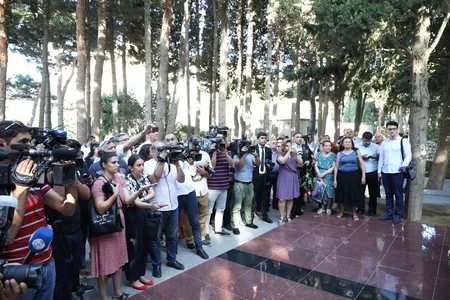 Bakıda Müslüm Maqomayevin xatirəsi anılıb