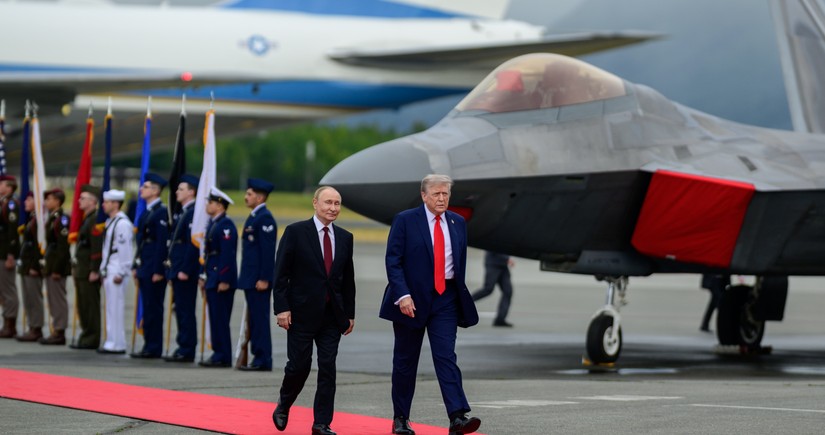 Ağ Ev Trampla Putinin görüşünü tarixi adlandırıb