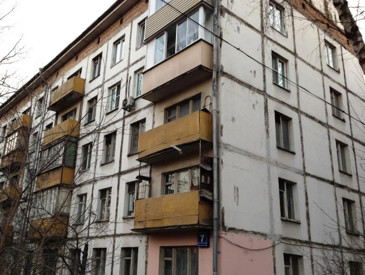 “Azəristiliktəchizat”: Bakıda “Xruşovka” tipli binalarda istilik sisteminin bərpası texniki cəhətdən çətindir