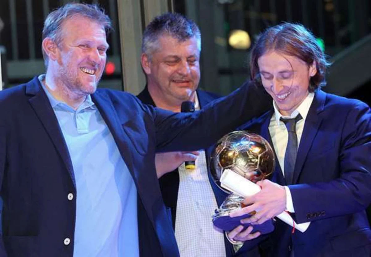 Robert Prosineçki “The Best” mükafatı üçün səsvermədə ən yaxşı futbolçu və baş məşqçini düzgün tapıb