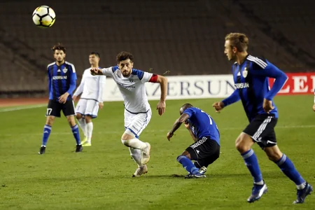 Qarabağ doğma meydanda xal itirib