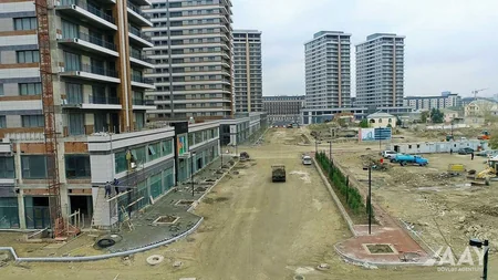 Ağ şəhərdə 12 küçə inşa edilir