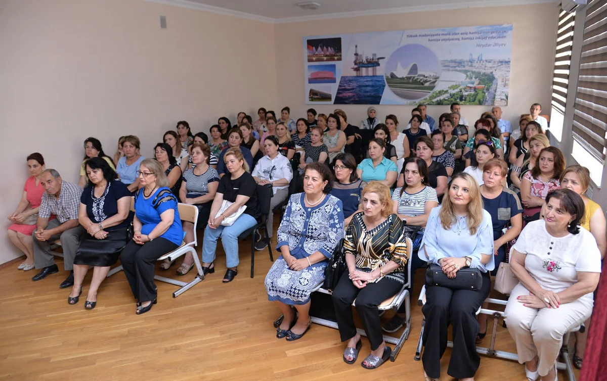 Bakı məktəblərində yeni dərs ilinə hazırlıq müzakirə olunub