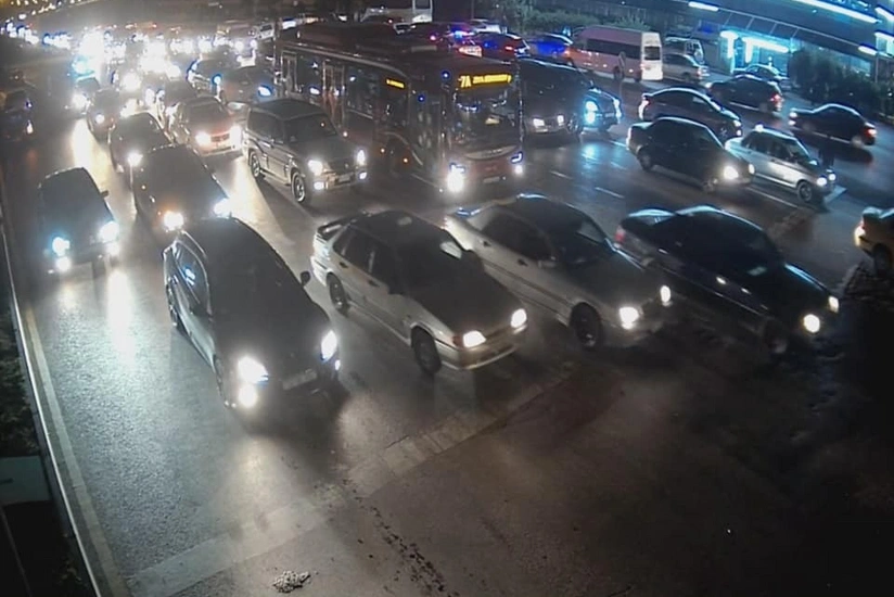 BNA: Qara Qarayev prospekti ilə Əli Vəliyev küçəsində sıxlıq var - FOTO