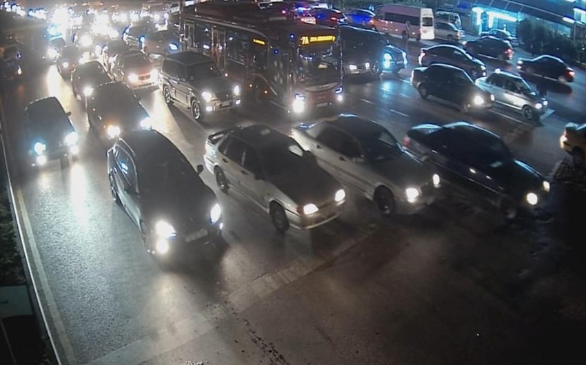 BNA: Qara Qarayev prospekti ilə Əli Vəliyev küçəsində sıxlıq var - FOTO