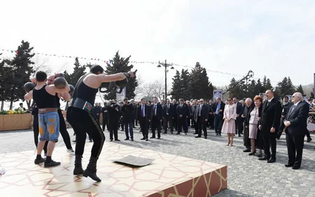 Президент Ильхам Алиев принял участие в общенародном веселье по случаю Новруз байрамы