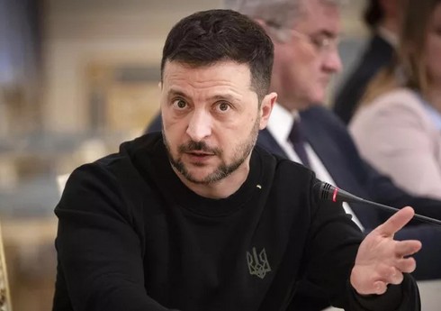 Zelenski: Moskva sabahdan atəşkəsi təsdiqləsə, Ukrayna danışıqlara hazırdır