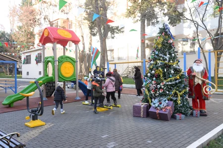 Bakıda növbəti abad həyət sakinlərin istifadəsinə verilib