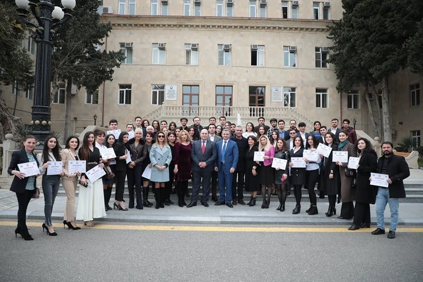Televiziya və Radio Akademiyasının müdavimlərinə sertifikatlar təqdim olunub