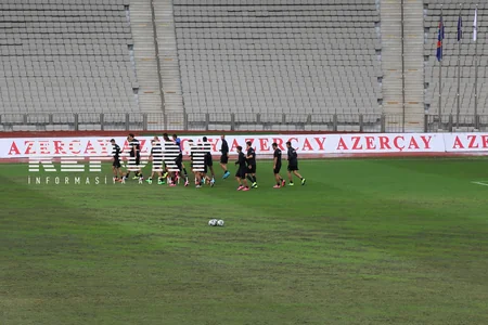 ​Qarabağ və Yanq Boyz komandaları oyunöncəsi son məşqlərini keçirib - FOTO