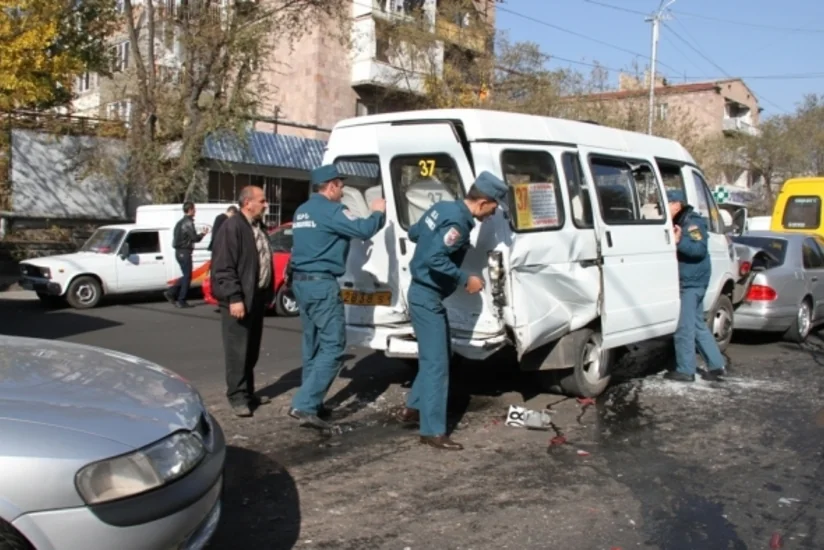 В Армении столкнулись более 50 автомобилей, есть раненые