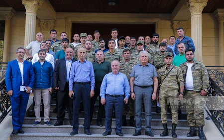 Şərəfli yolunu özü inşa etmişdi